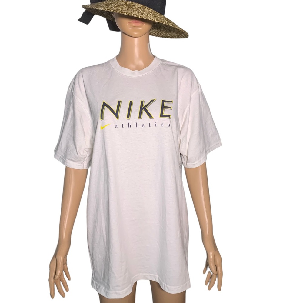 Women’s Nike Oversized tee size Medium NWT